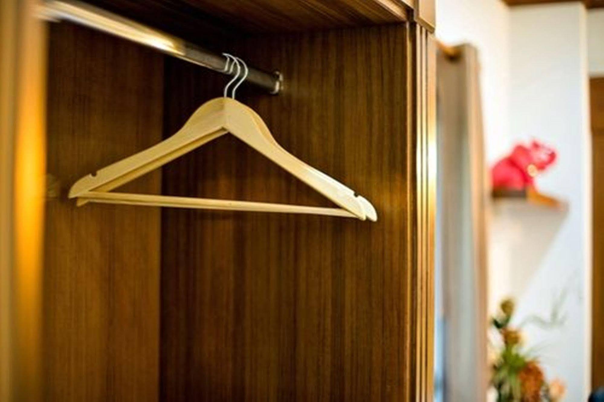 Cozytel Chiangmai Otel Chiang Mai Dış mekan fotoğraf