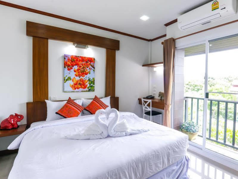 Cozytel Chiangmai Otel Chiang Mai Dış mekan fotoğraf