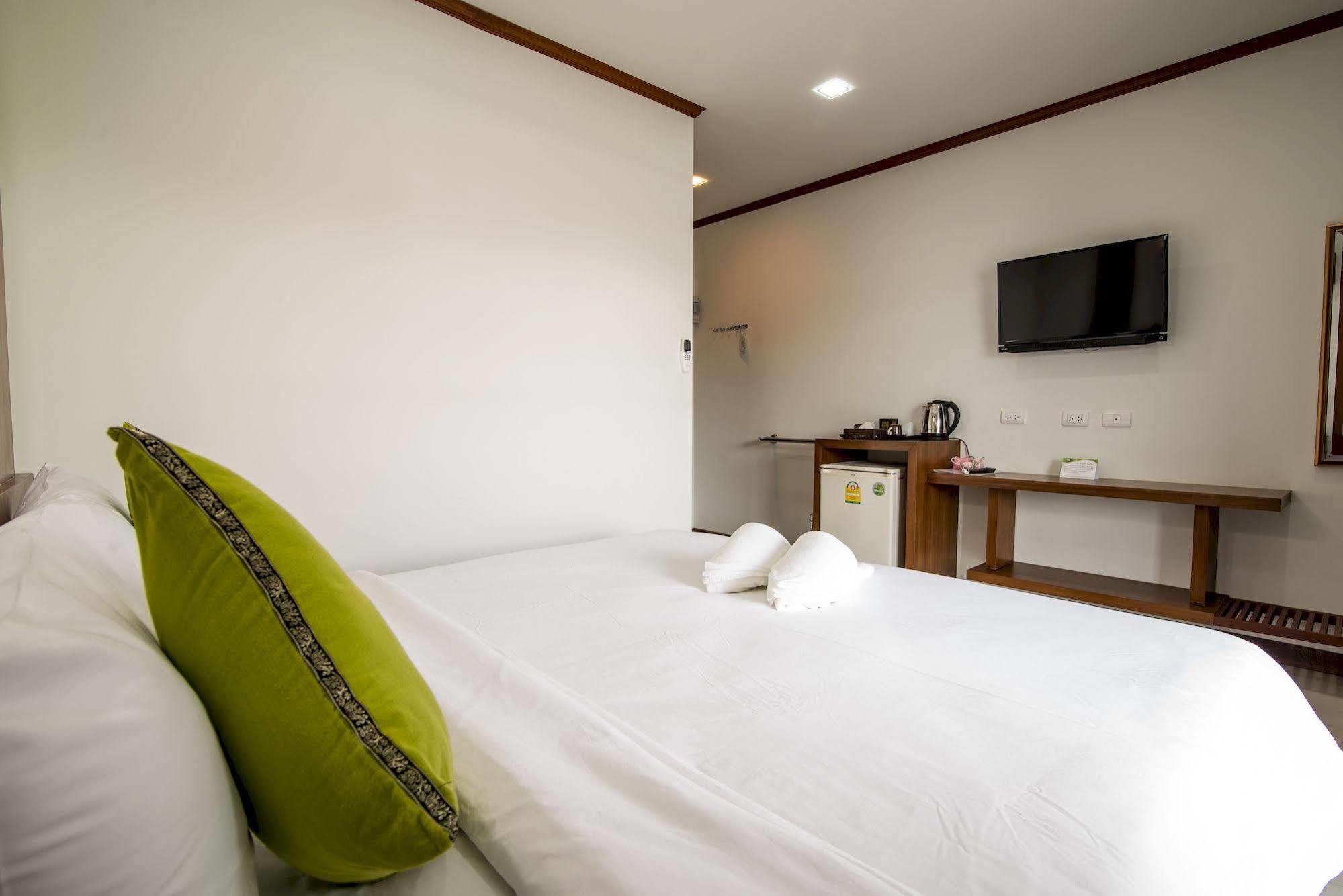 Cozytel Chiangmai Otel Chiang Mai Dış mekan fotoğraf