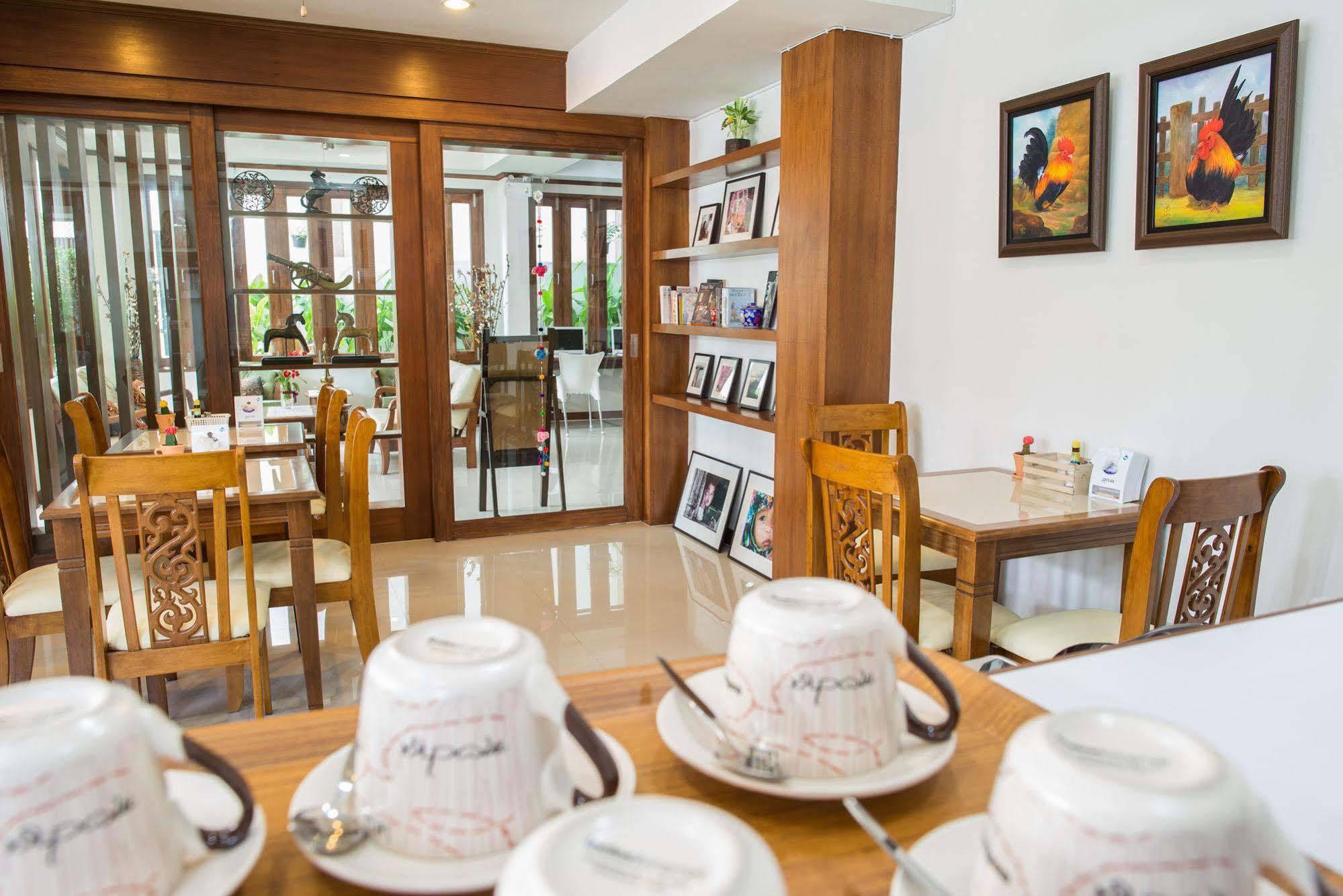 Cozytel Chiangmai Otel Chiang Mai Dış mekan fotoğraf
