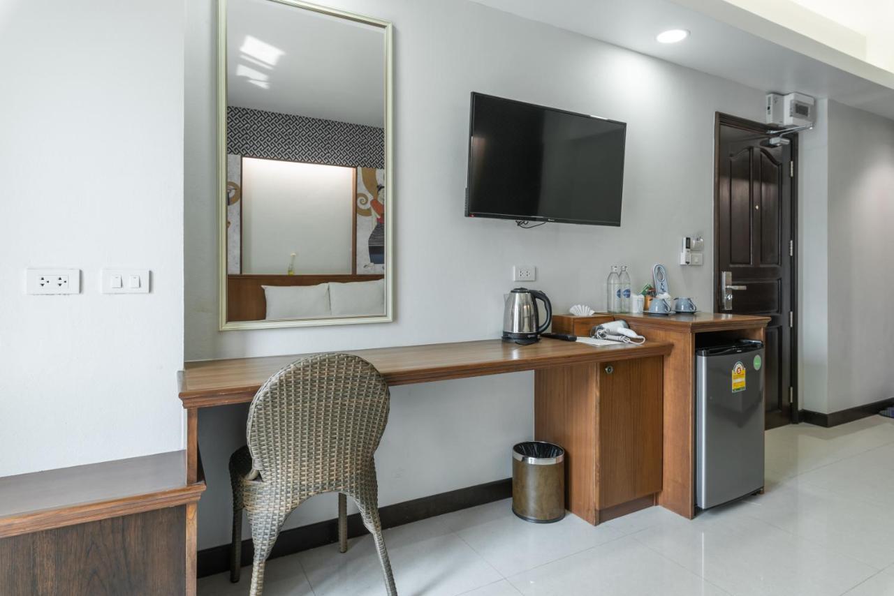 Cozytel Chiangmai Otel Chiang Mai Dış mekan fotoğraf