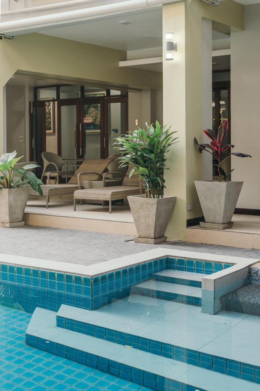 Cozytel Chiangmai Otel Chiang Mai Dış mekan fotoğraf